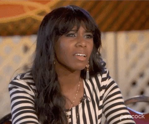 Animación chica preguntando qué es una cosa